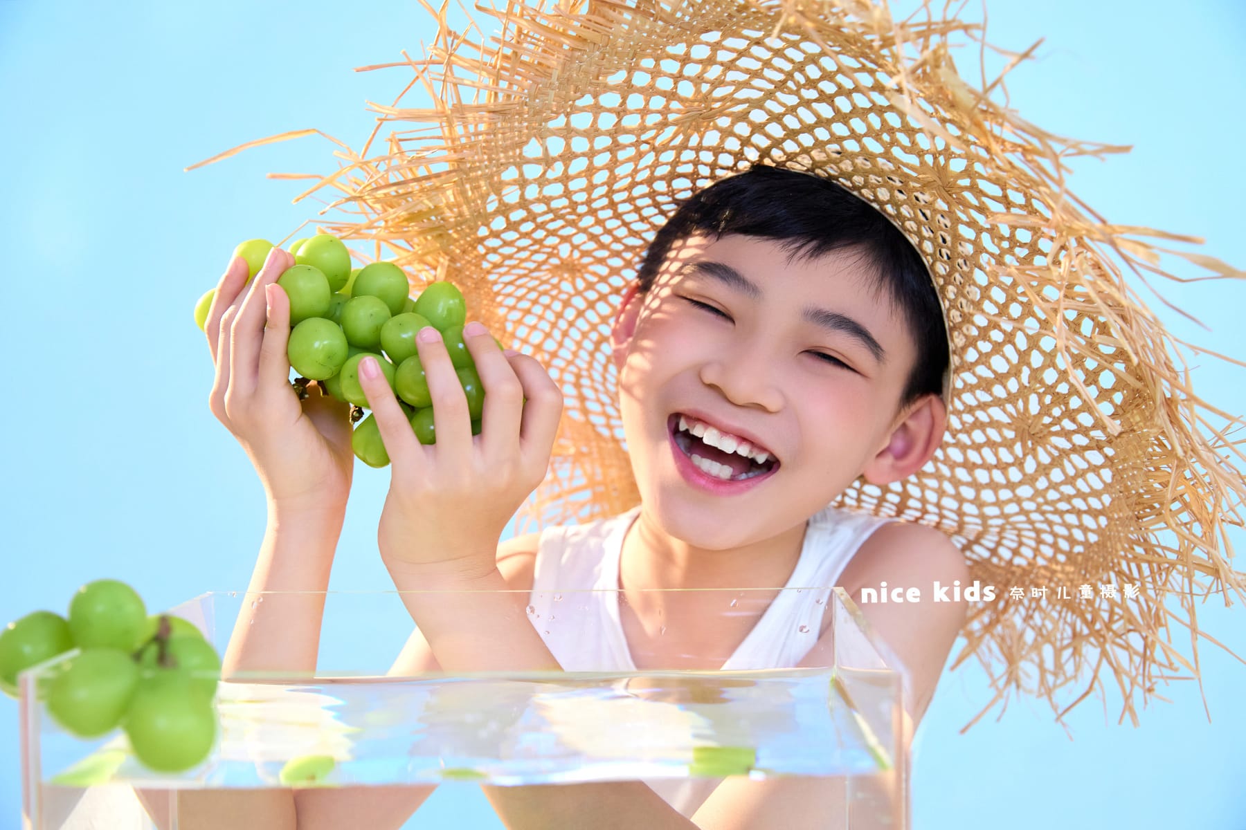 葡萄男孩 苏州奈时儿童摄影