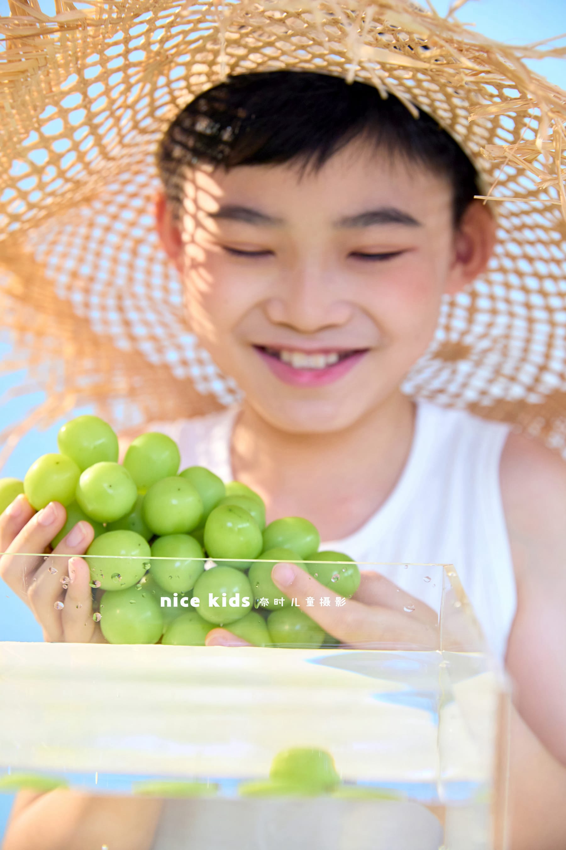 葡萄男孩 苏州奈时儿童摄影