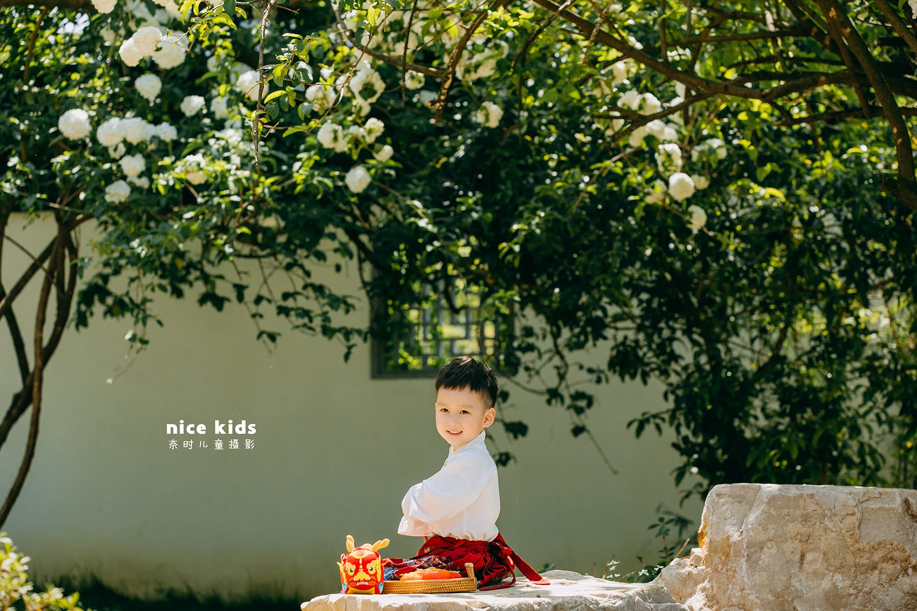 中小童园林外景风格 苏州NICE KIDS奈时儿童摄影