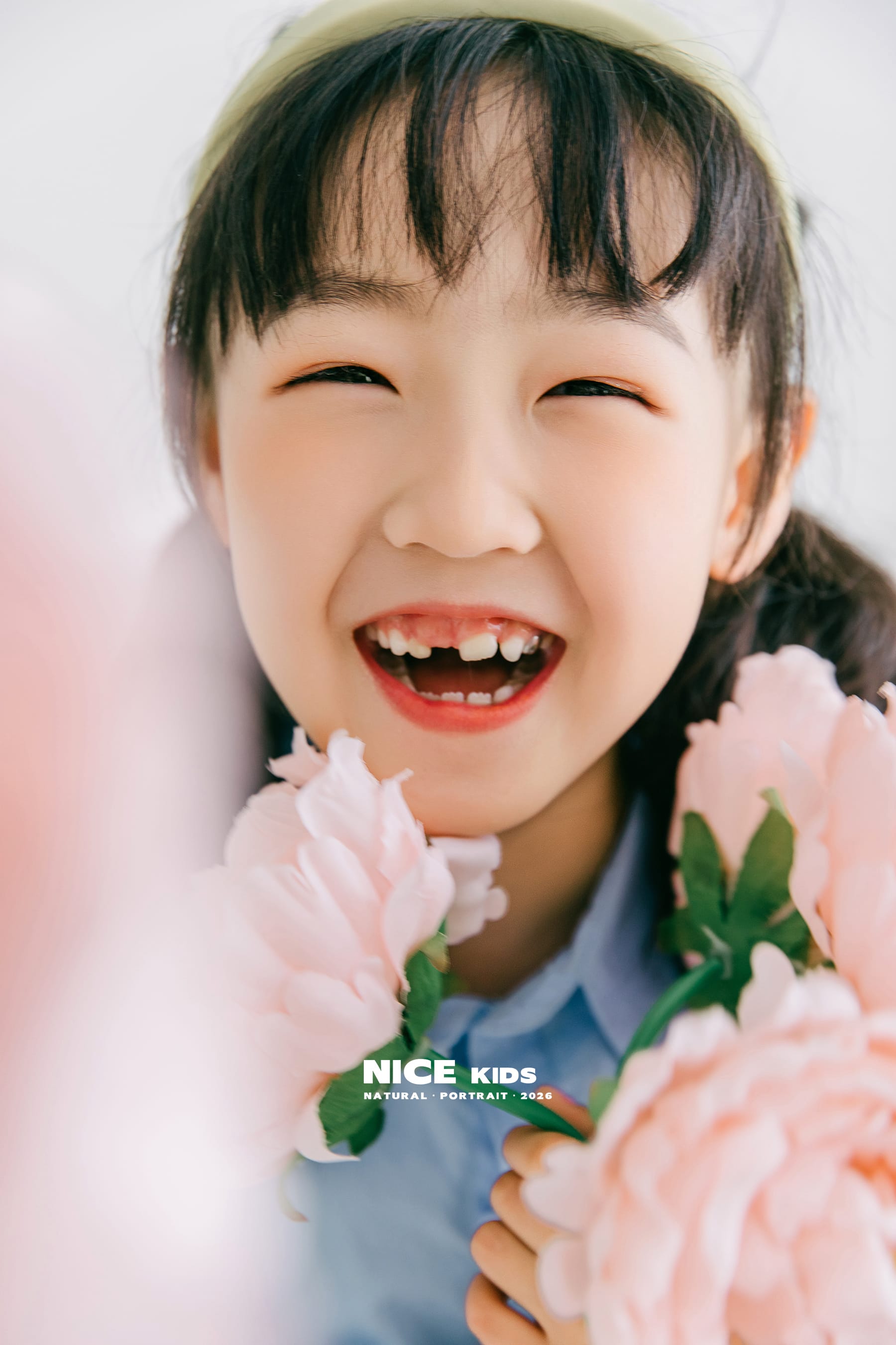 被鲜花包裹的童年-蓝色衬衫-大白兔 苏州奈时儿童摄影