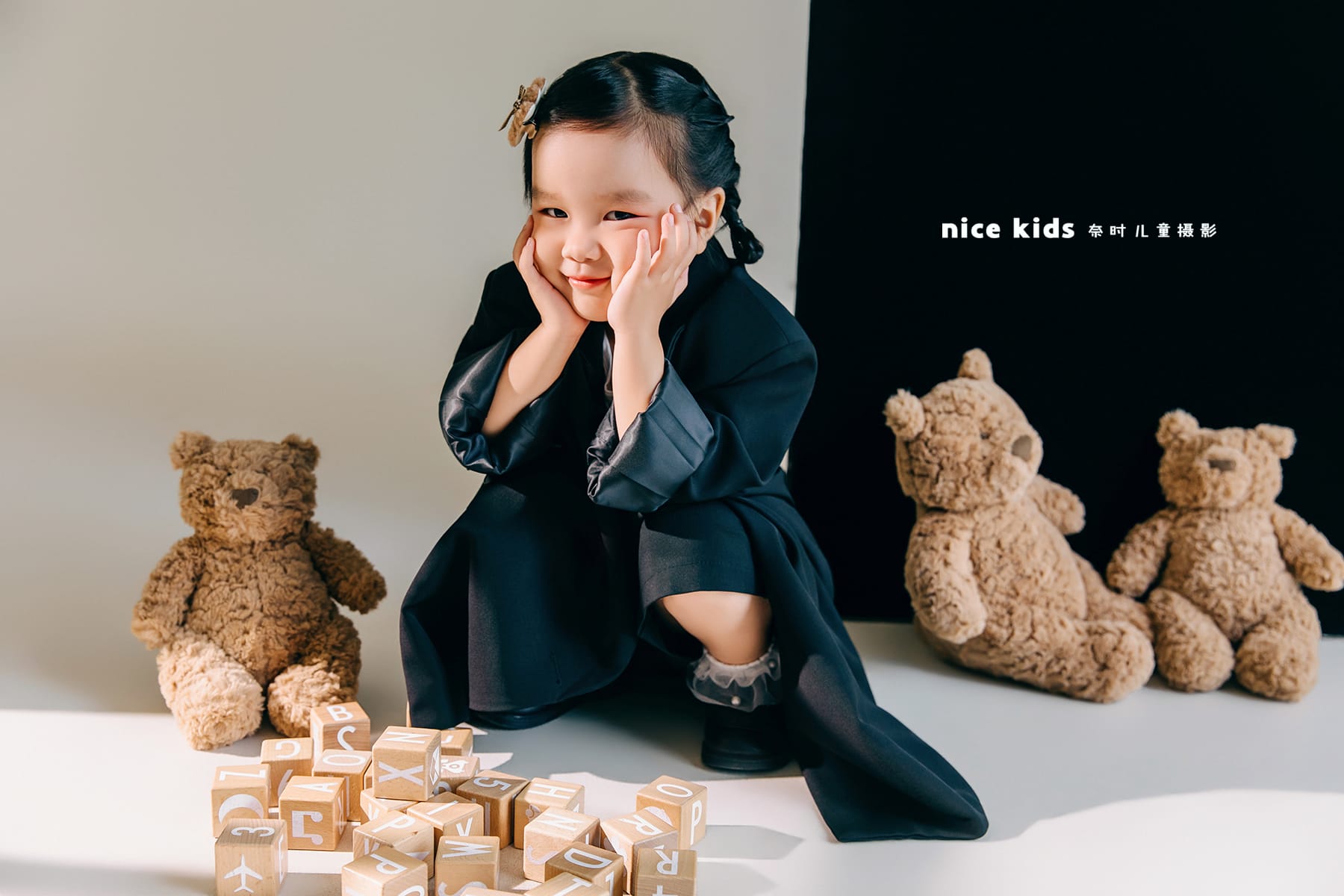 黑色西装小熊 苏州奈时儿童摄影
