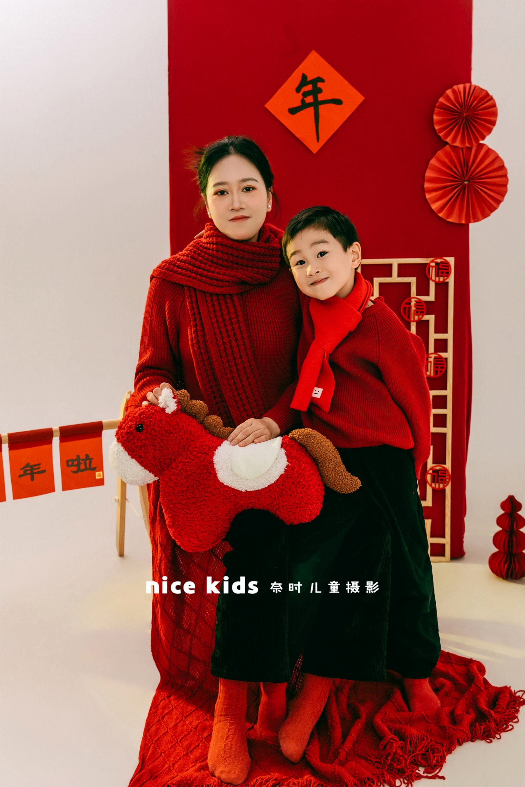 喜庆红毛衣 - 全家福 苏州奈时儿童摄影