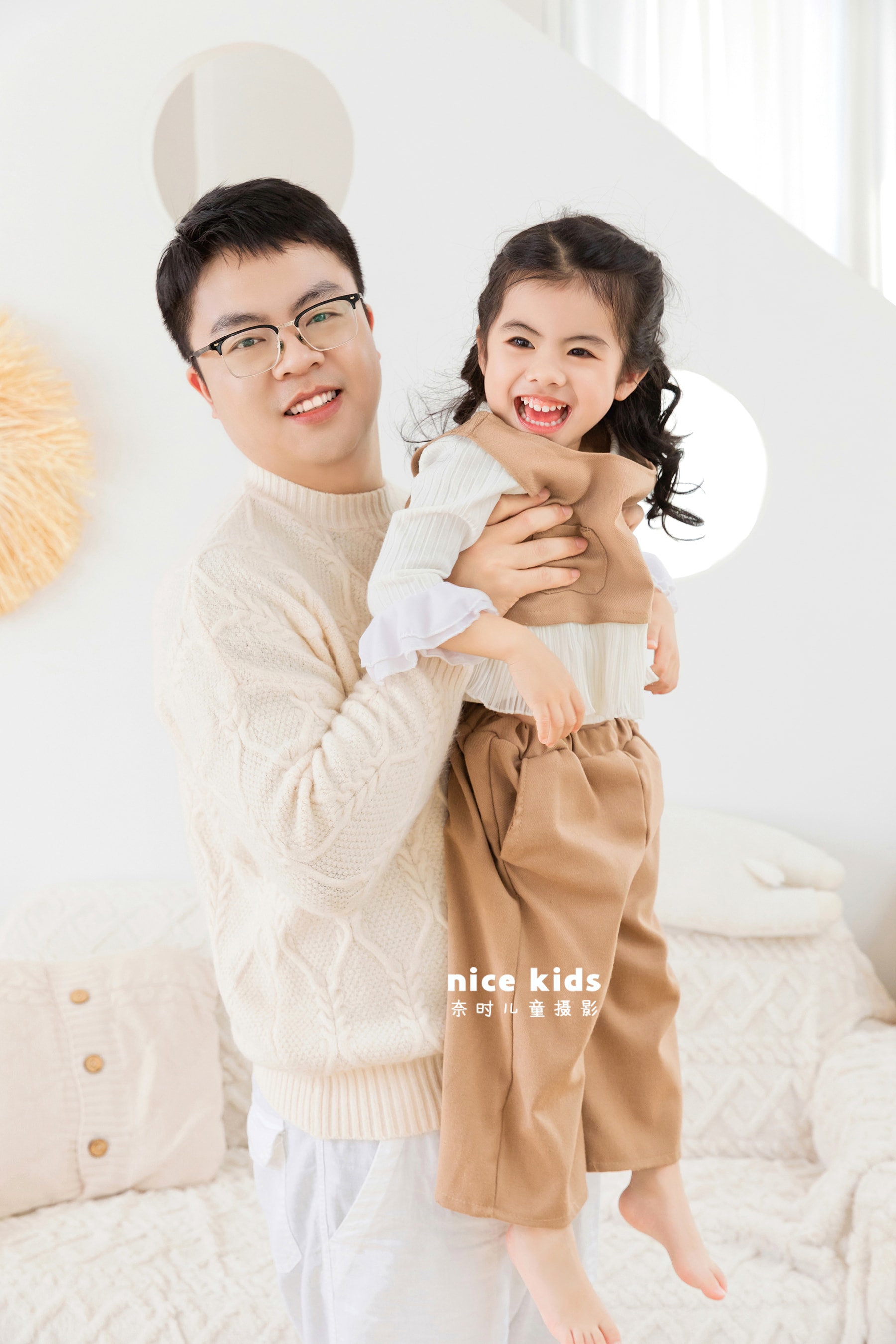 温馨居家全家福 苏州奈时儿童摄影