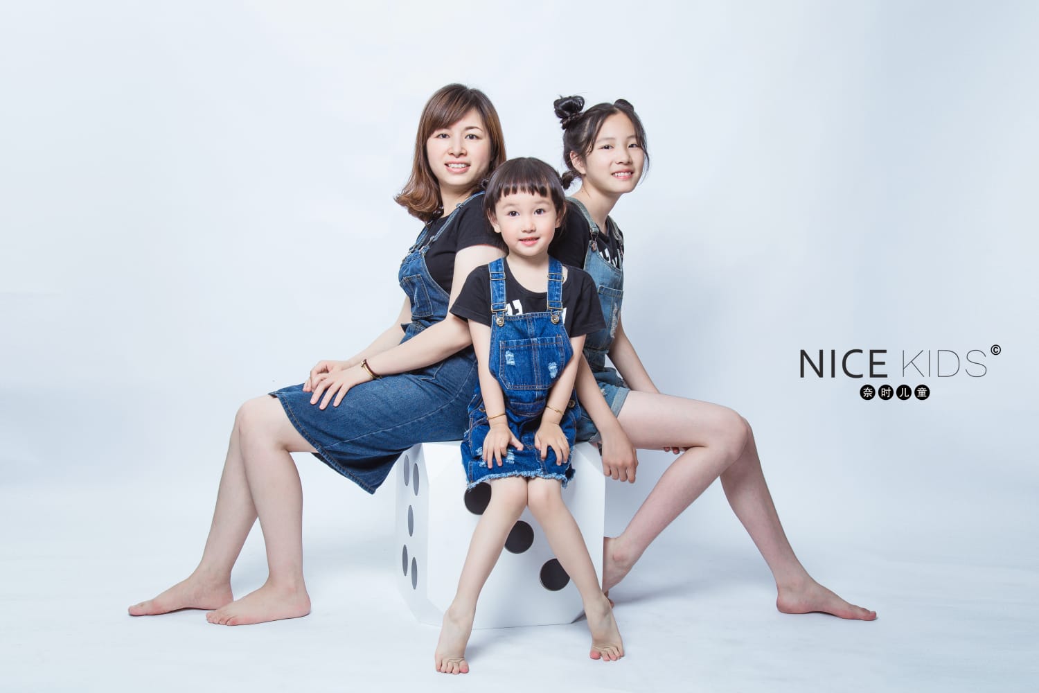 苏州NICEKIDS奈时儿童摄影 亲子全家福