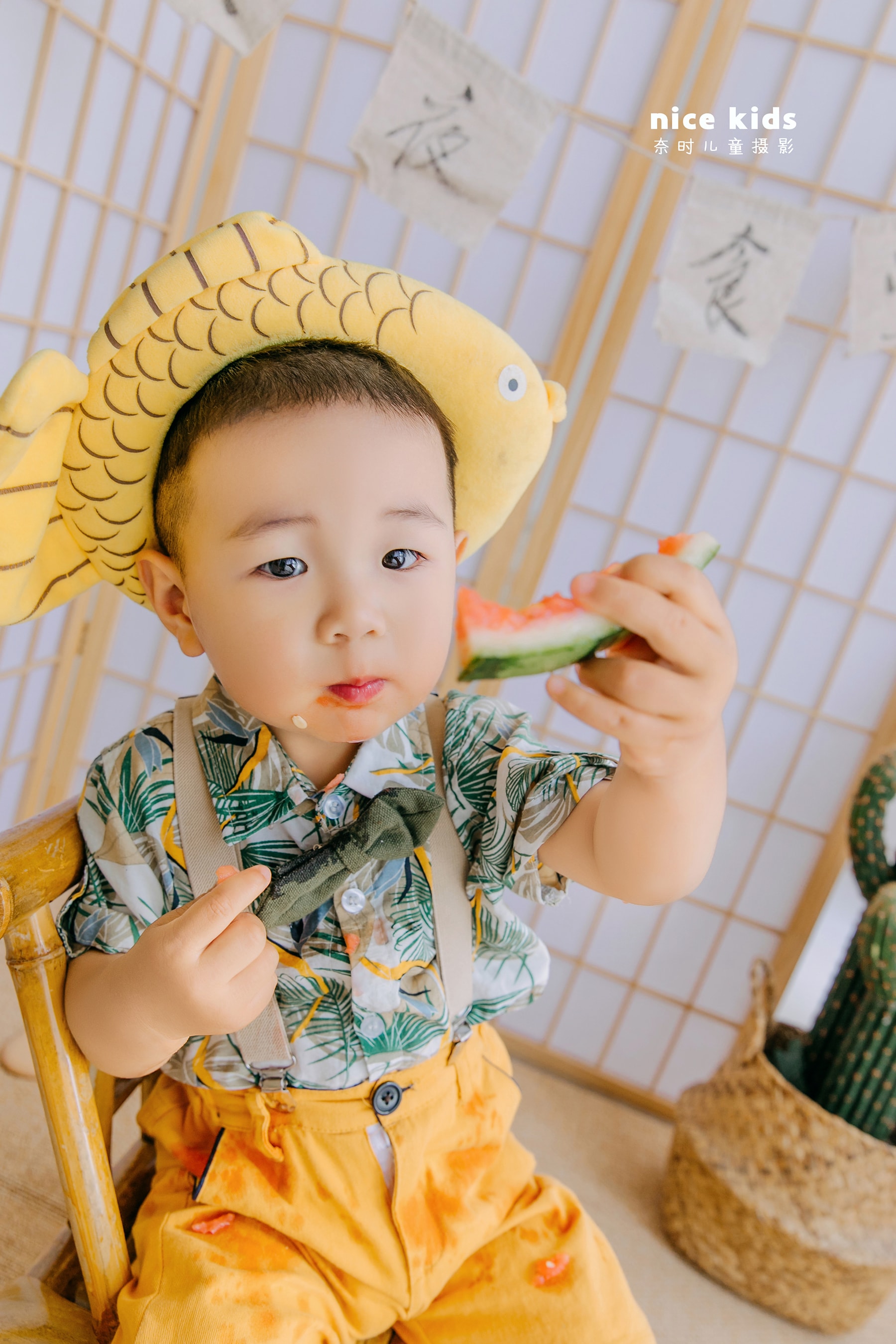 吃西瓜-内景 苏州NICEKIDS奈时儿童摄影周岁照