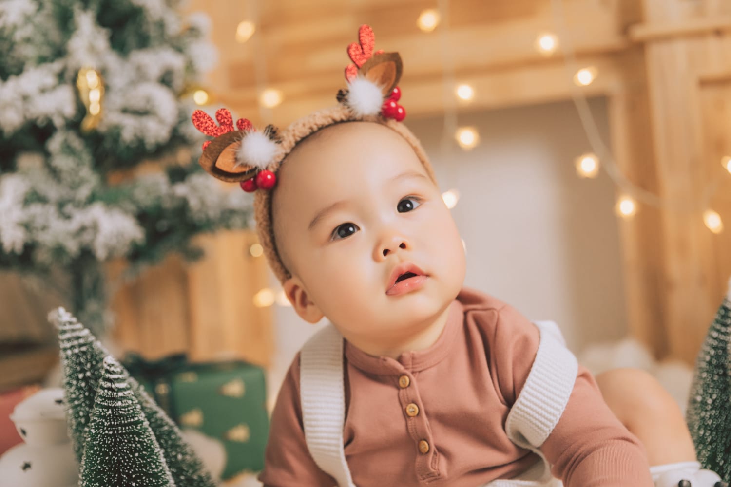 苏州NICEKIDS奈时儿童摄影周岁照圣诞壁炉主题